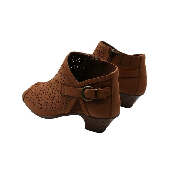 Easy Street Dakota Sandals (Women) - Picture 5 of 7